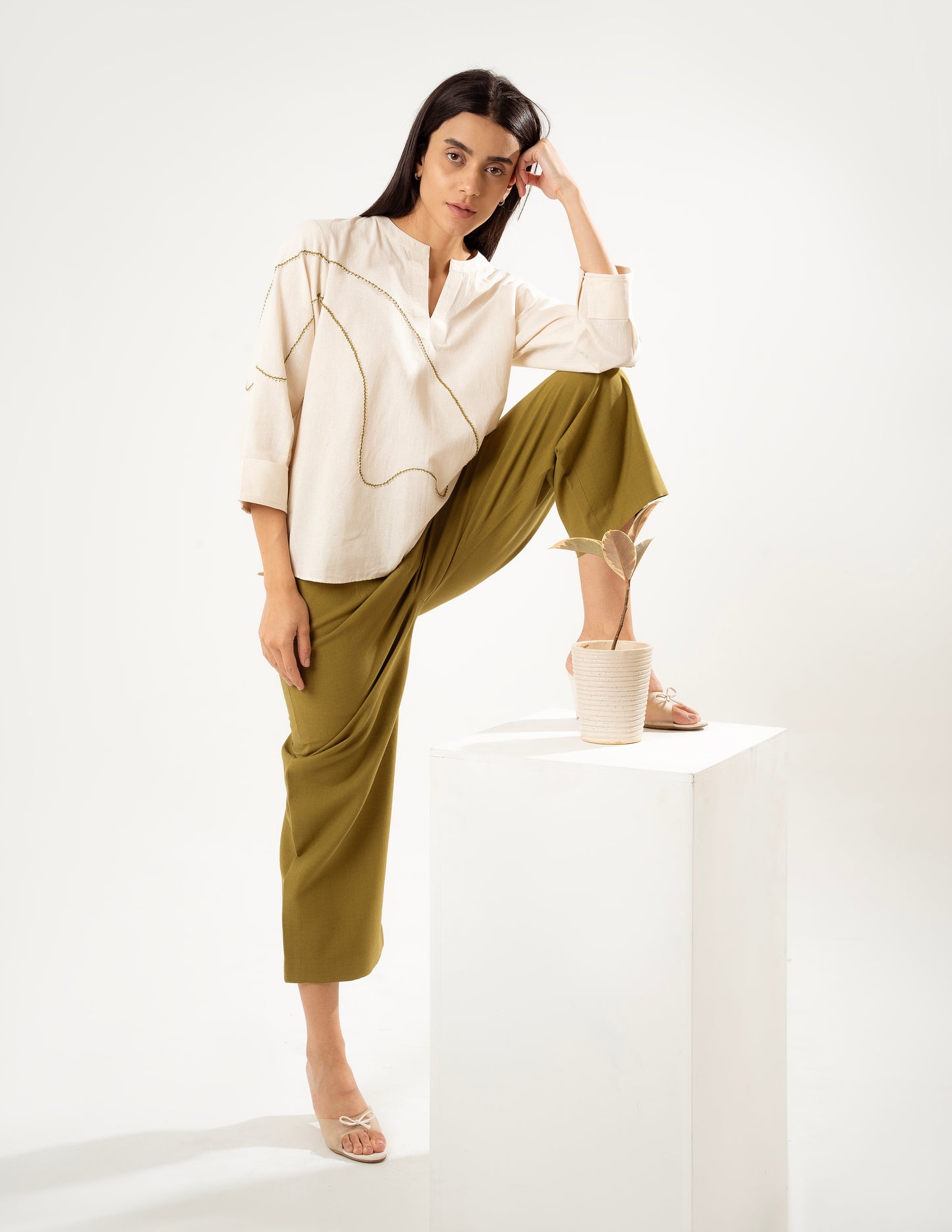 FLOW LEAF LINEN PANTS