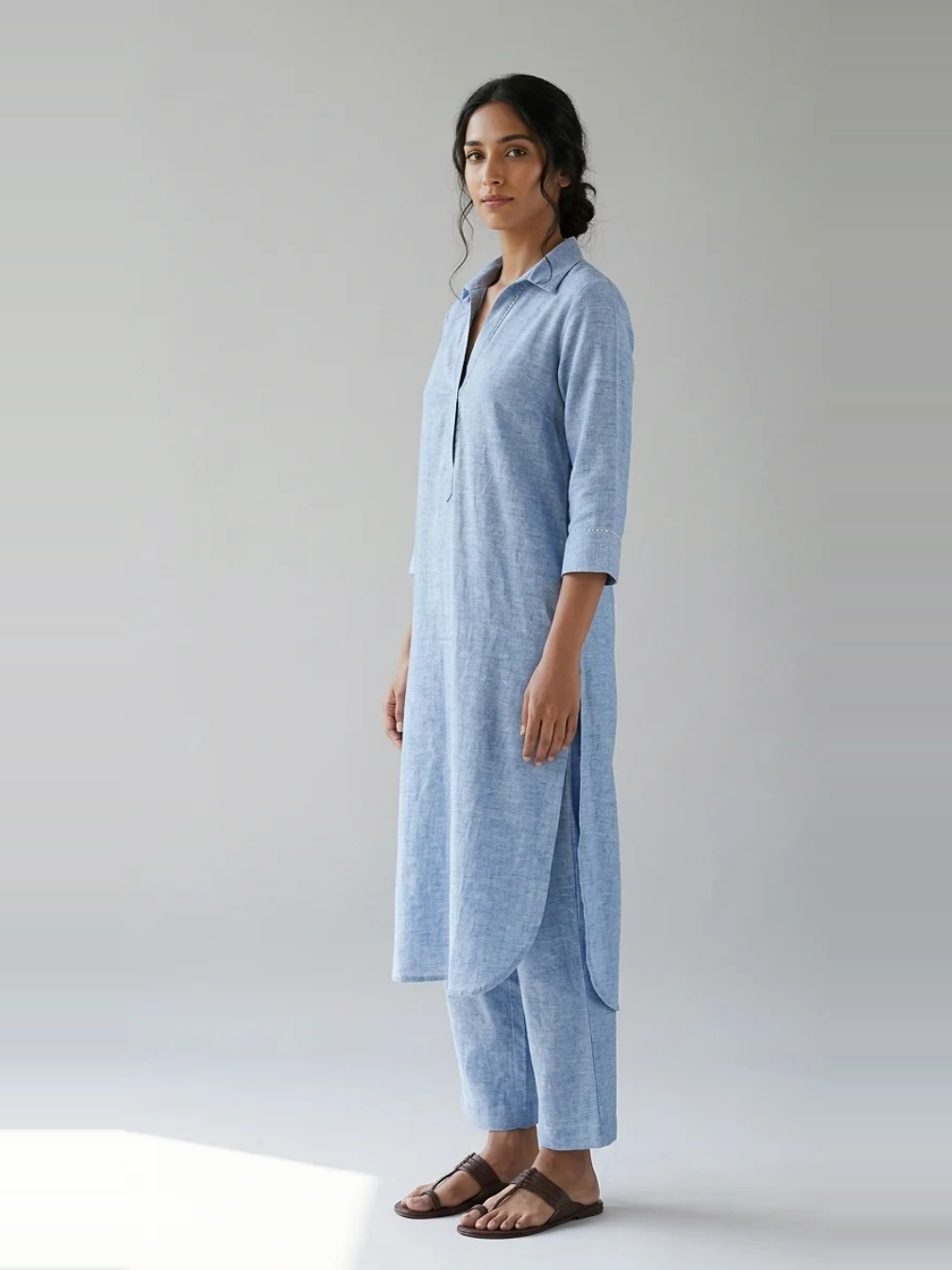 Azure Ease sky blue cotton linen slub co-ord set – full-length side view