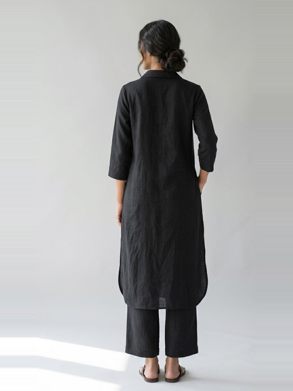 Noir Ease black cotton linen slub co-ord set – full-length back view
