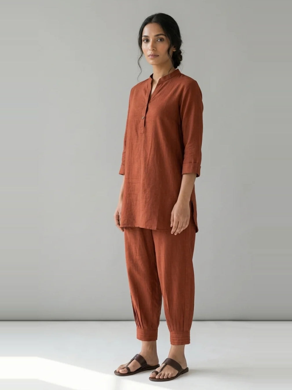 Terracotta Ease – Rust Cotton Linen Slub Co-ord Set – full-length side view