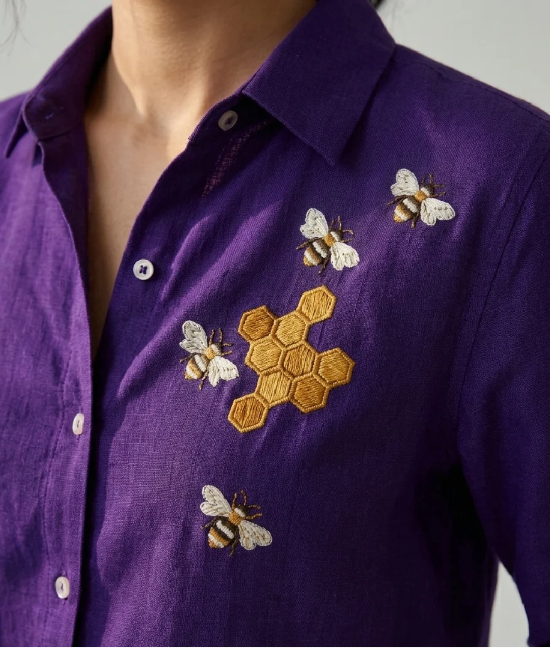 Violet Honey purple cotton linen slub shirt with bee and honeycomb embroidery – detail view
